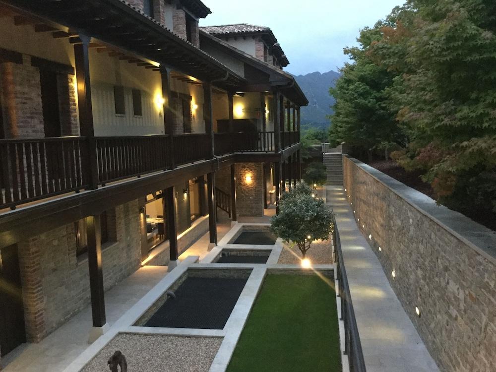 Hotel Balcon De La Cuesta Andrín Exteriör bild